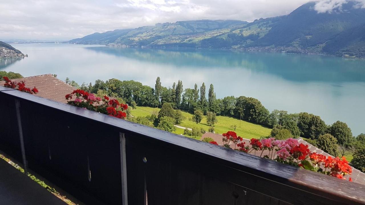 Traumhaftes Chalet Mit Seesicht Krattigen Dış mekan fotoğraf