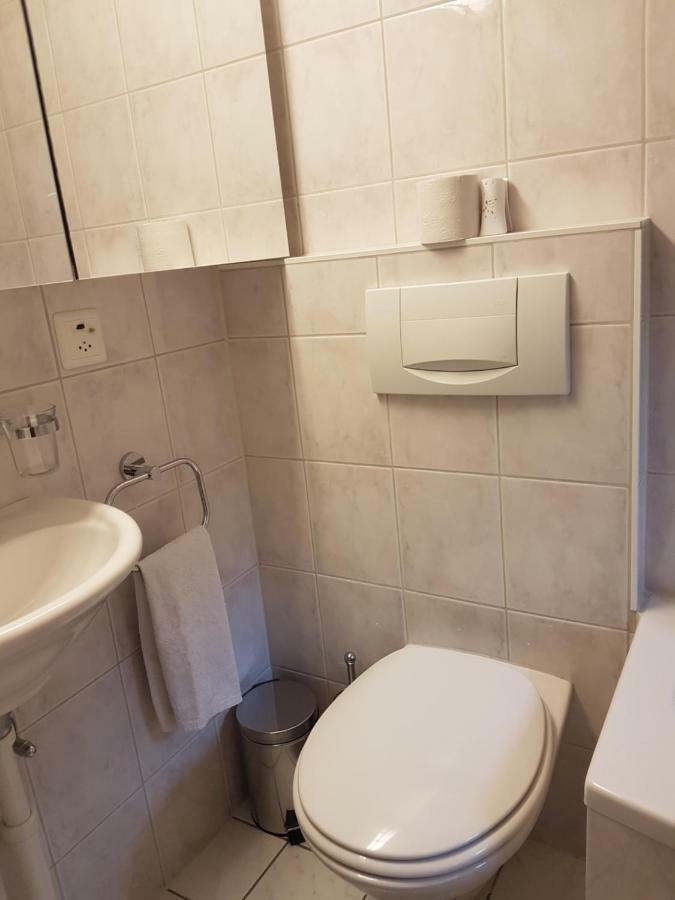Traumhaftes Chalet Mit Seesicht Krattigen Dış mekan fotoğraf
