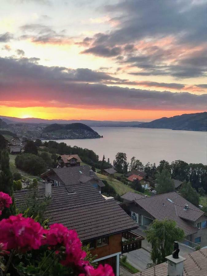 Traumhaftes Chalet Mit Seesicht Krattigen Dış mekan fotoğraf